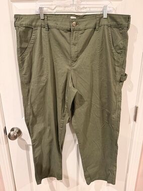 Lee Green Cargo Capris Size 22